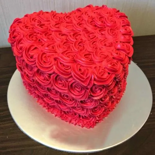 Awesome Red Rose Heart Cake, Shape: Heart at Rs 549/piece in Darbhanga |  ID: 19439001162