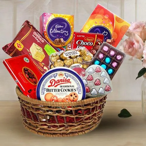 Mothers day gift hamper | Mother's day gift ideas | Mothers day hamper –  Liliyum Patisserie & Cafe
