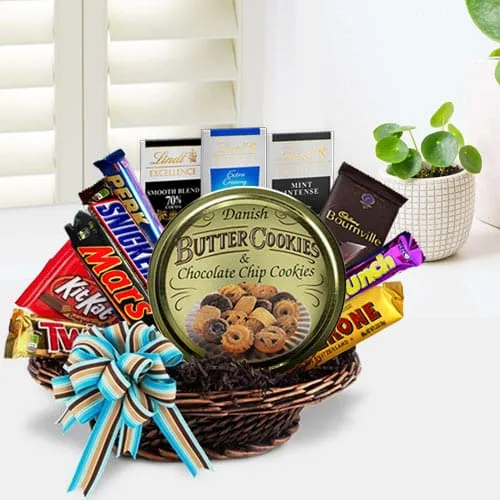 XOXO Valentine Box Gift Basket - Small - Chatterbox gift baskets:locally  sourced/northwest delicious