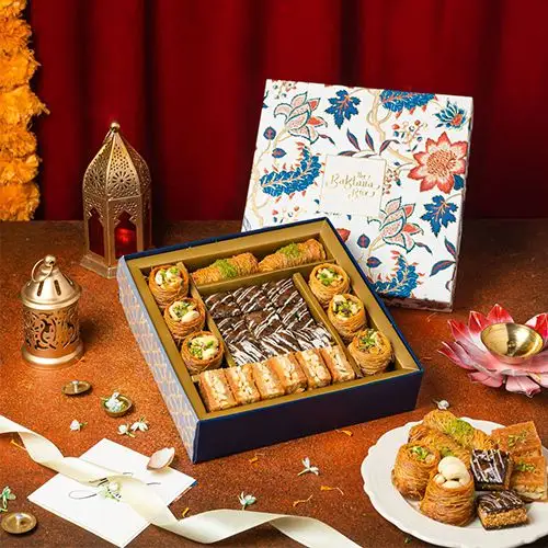 Buy Healthy Master Diwali Treasures 4 Special Gift Box | Perfect Festive  Gift for Loved ones |Assorted Mix of Premium Dryfruits and Trail mix  |Almonds 150g,Daily power Booster150g Kishmish and cashew premium